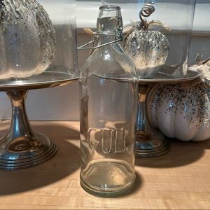 Rae Dunn ‘Gulp’ Glass Bail & Trigger Bottle